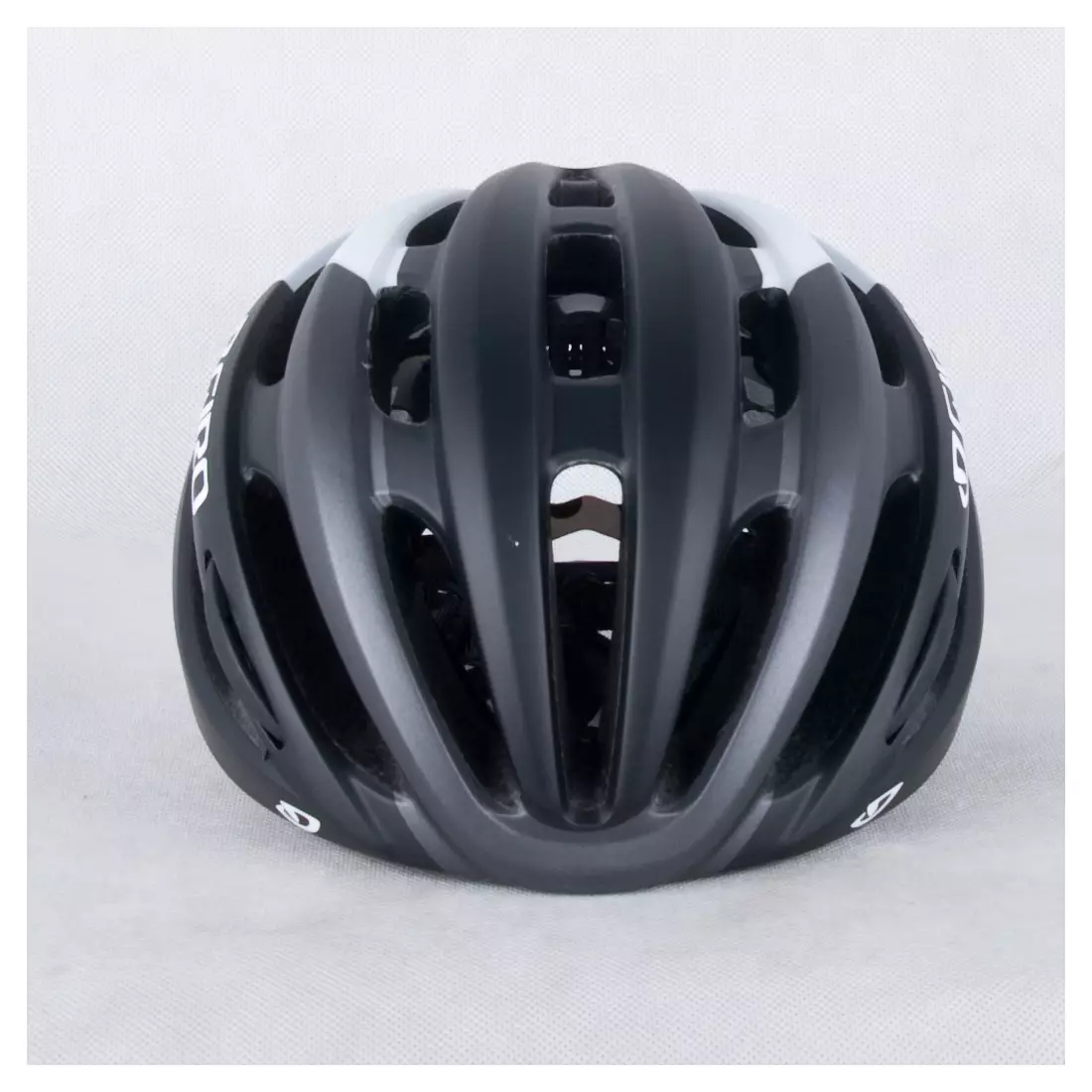 GIRO FORAY MIPS - black and white matte bicycle helmet