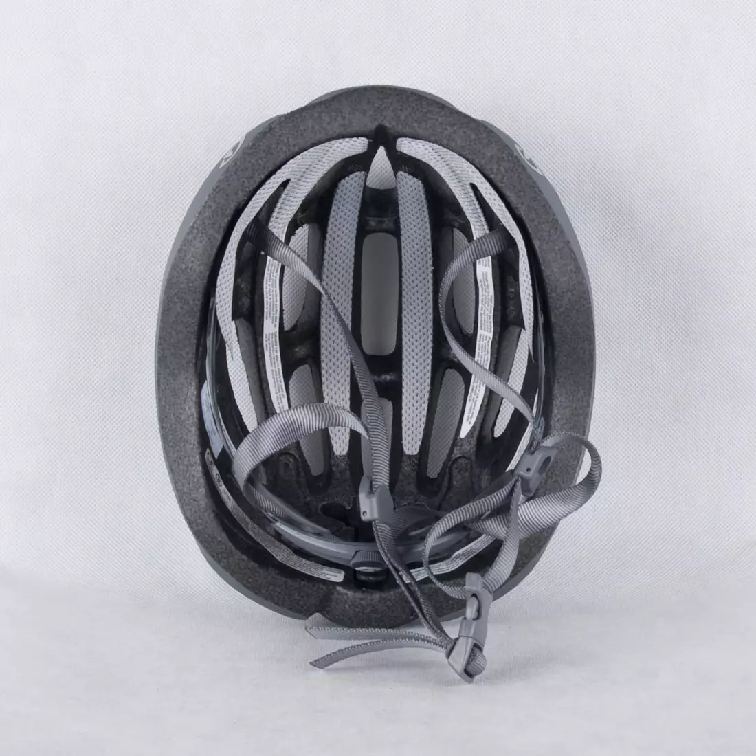 GIRO FORAY - titanium and white matte bicycle helmet