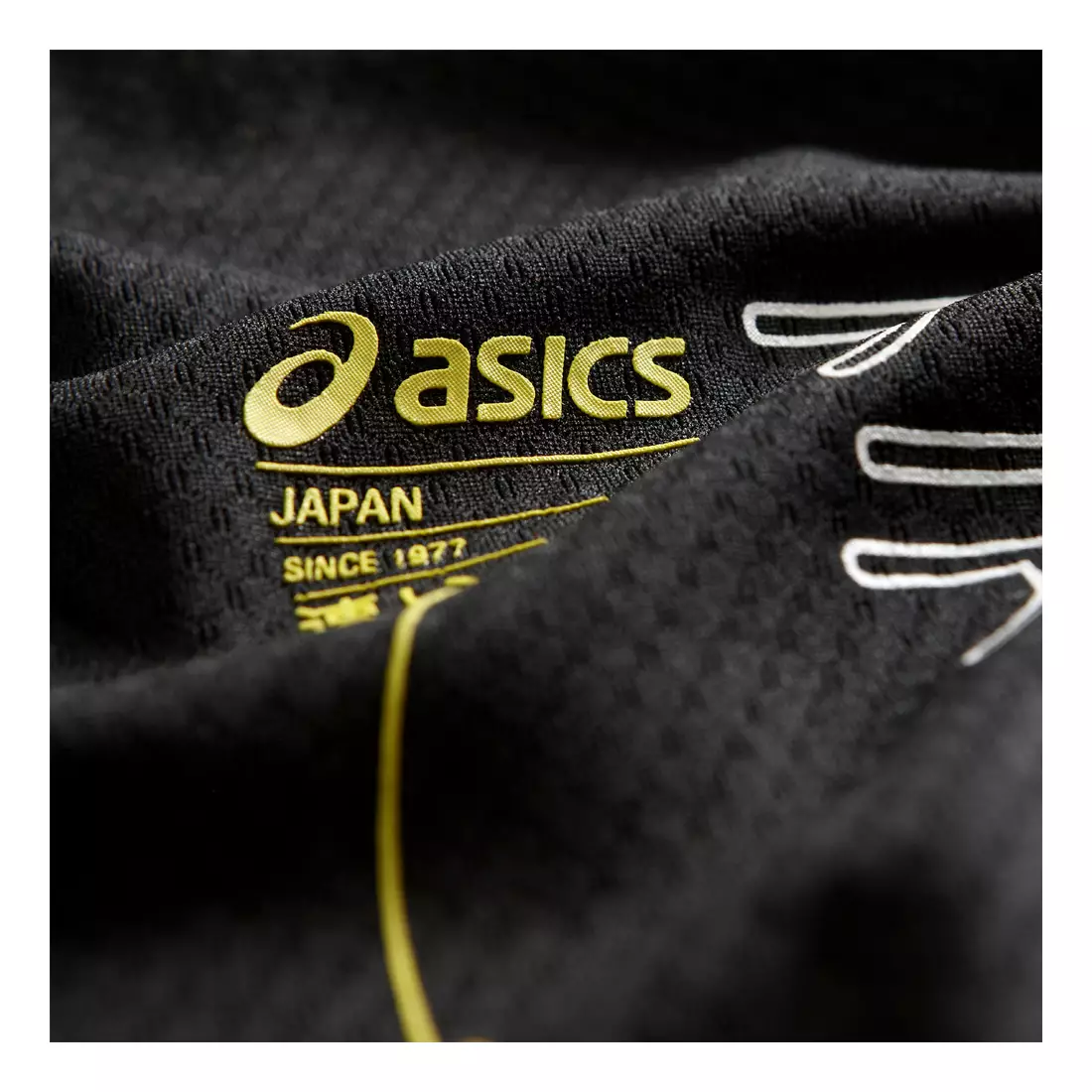 ASICS 110506-0904 GRAPHIC TOP - men's running T-shirt, color: Black