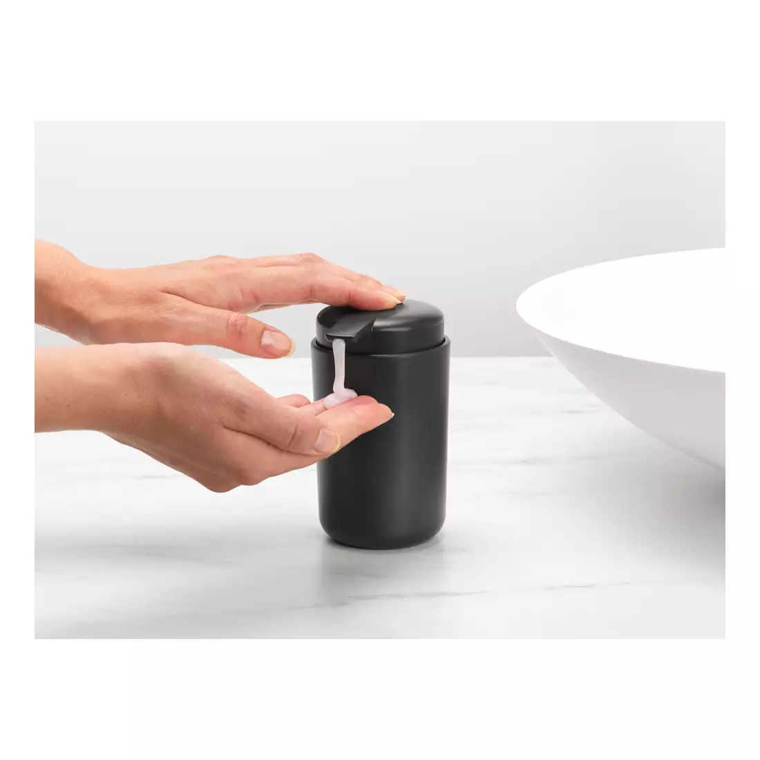 BRABANTIA RENEW liquid soap dispenser 250 ml dark gray