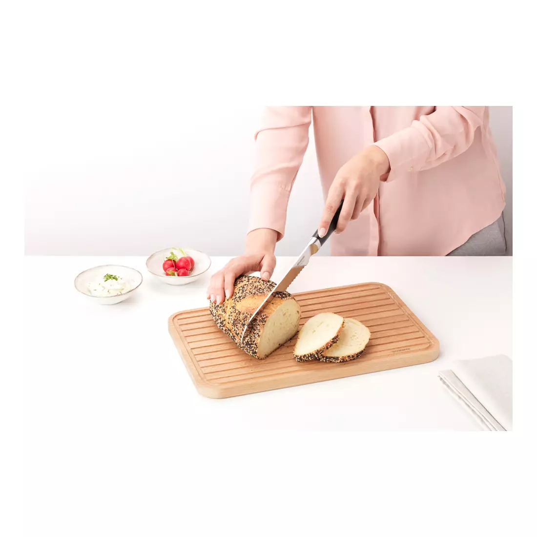 BRABANTIA Profile bread cutting board, wooden