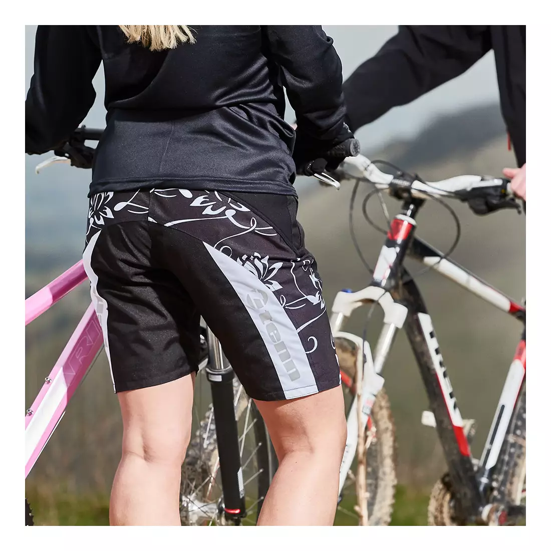 TENN OUTDOORS BURN women's cycling shorts